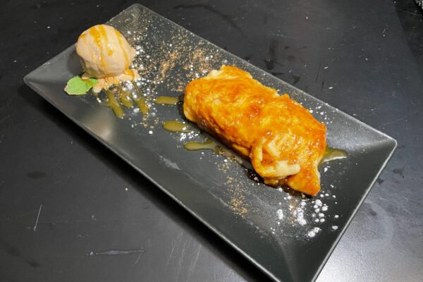 Torrija de Pan Brioche con Helado de Turrón